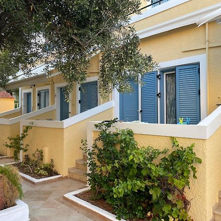 Esperides Maisonettes Agia Marina  Exteriör bild