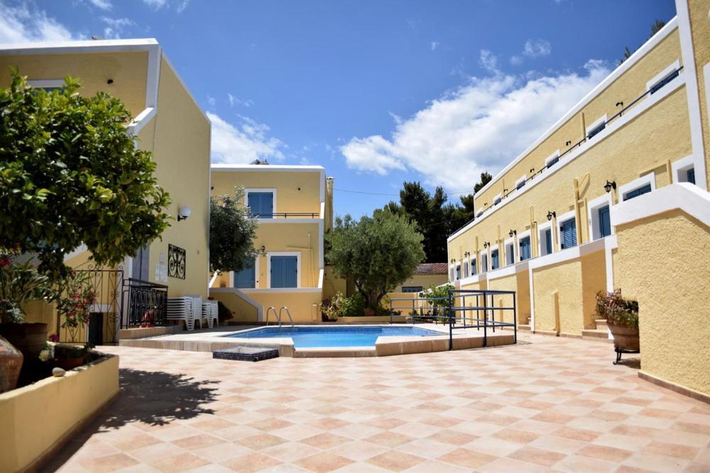 Esperides Maisonettes Agia Marina  Exteriör bild