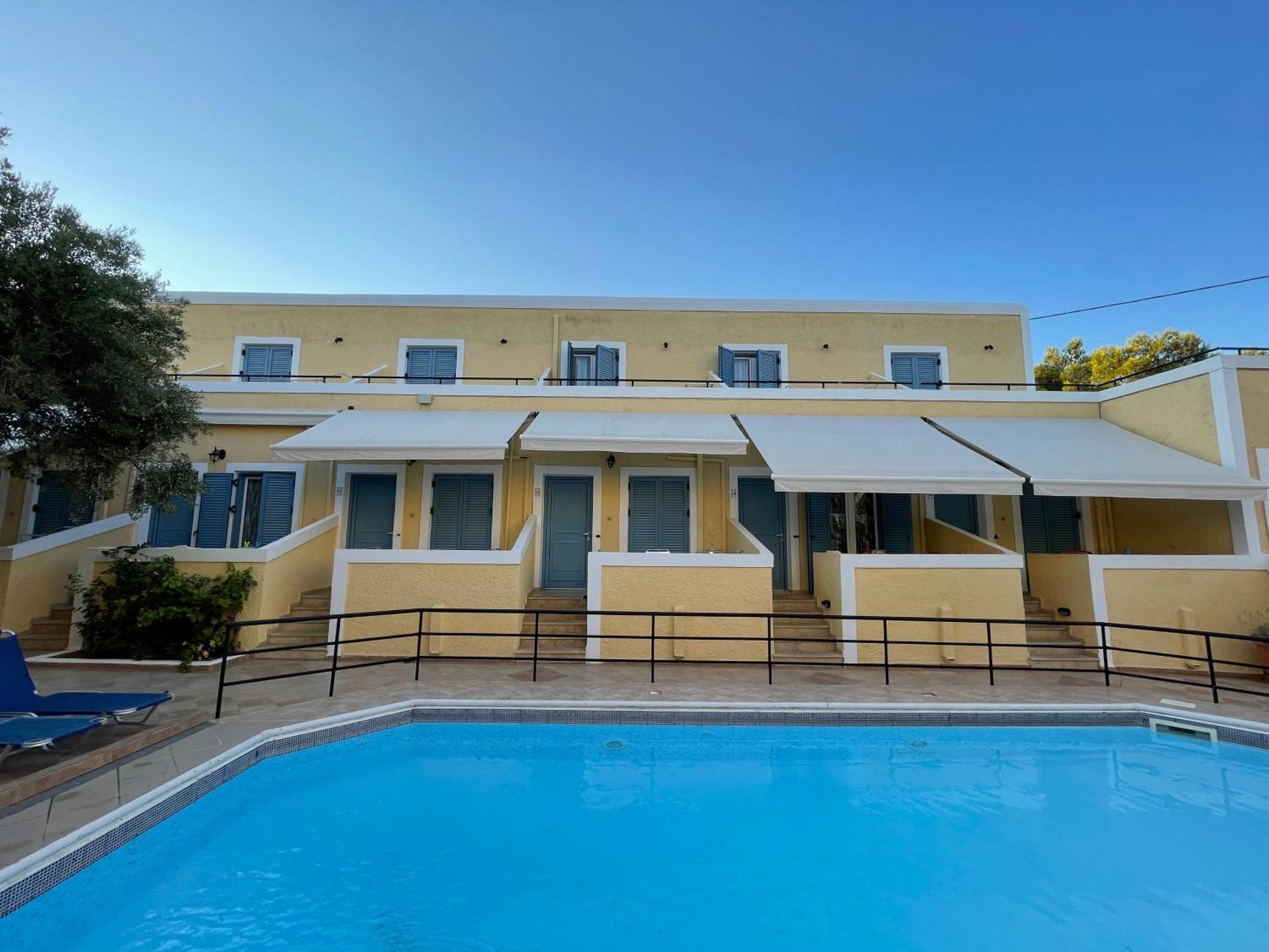 Esperides Maisonettes Agia Marina  Exteriör bild