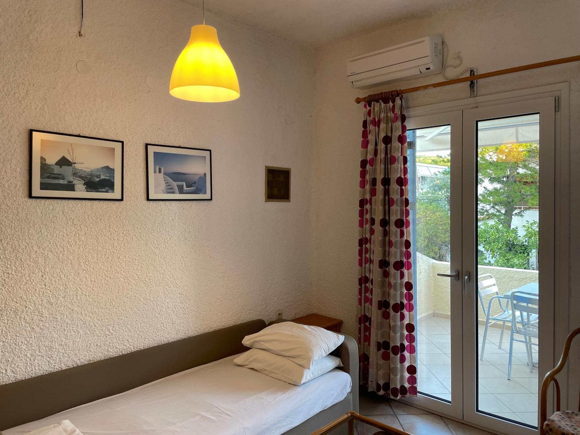 Esperides Maisonettes Agia Marina  Exteriör bild