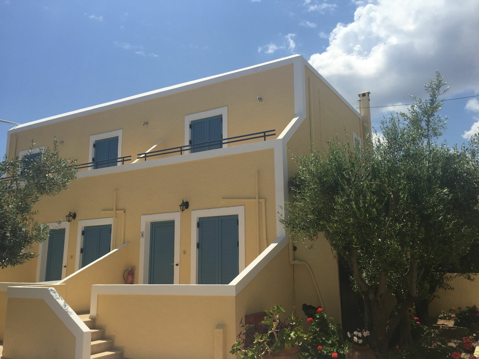 Esperides Maisonettes Agia Marina  Exteriör bild