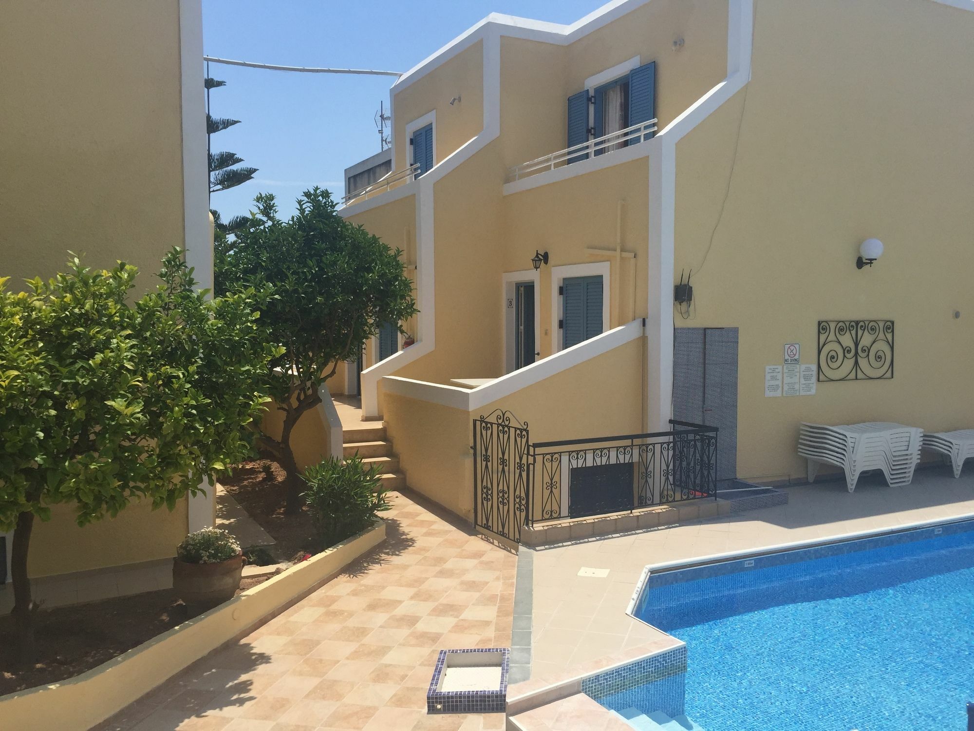 Esperides Maisonettes Agia Marina  Exteriör bild